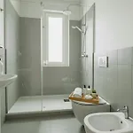 Stylish Persian Blue With Private Bath And Wifi *