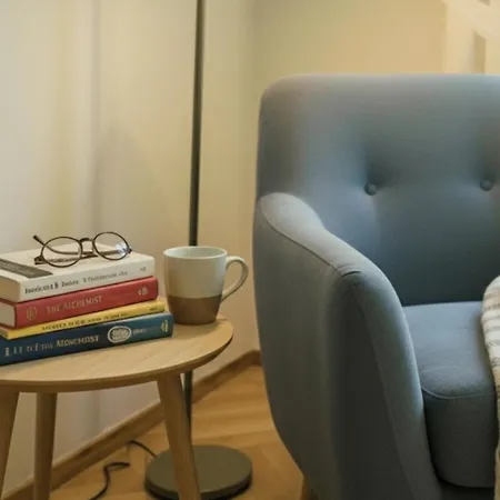 Stylish Persian Blue With Private Bath And Wifi * 的里雅斯特