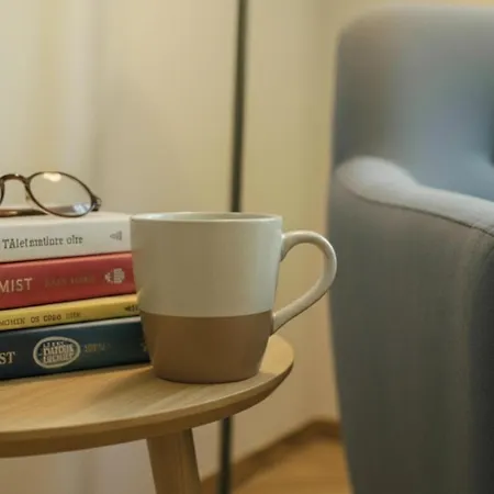 Stylish Persian Blue With Private Bath And Wifi *